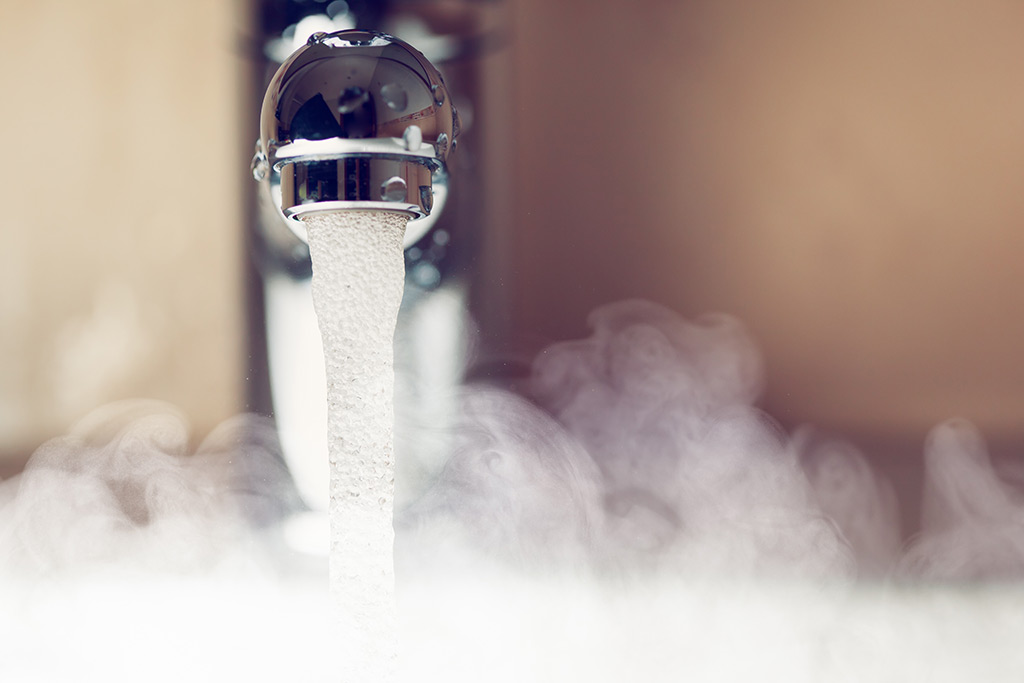 Choosing a hot water system - cylinder or instant hot water